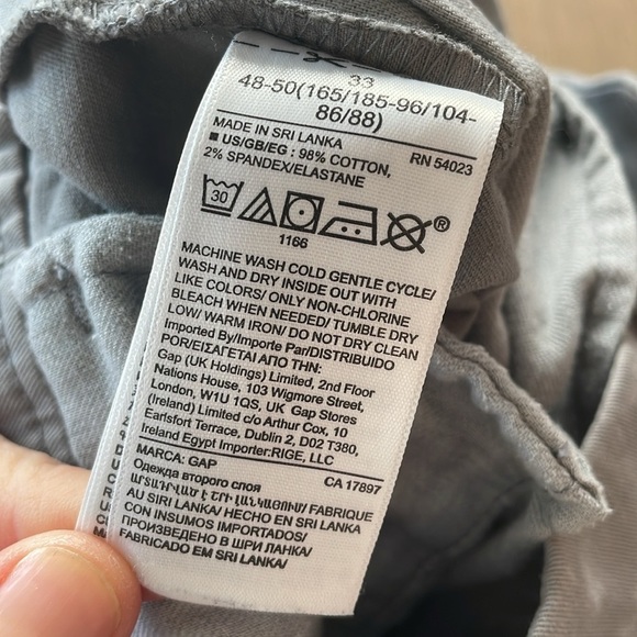 Gap | 10” shorts light grey | size 33 - Picture 4 of 4